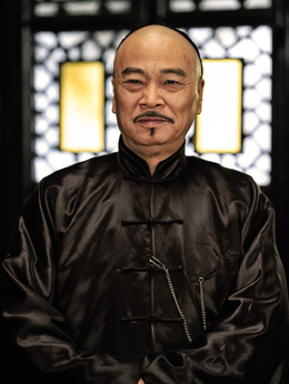 十月围城剧情介绍_天天影视