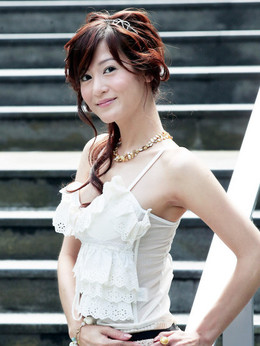 美丽俏佳人剧情介绍_天天影视