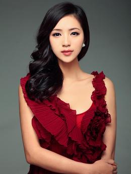 红剧情介绍_天天影视