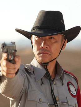 大漠苍狼剧情介绍_天天影视