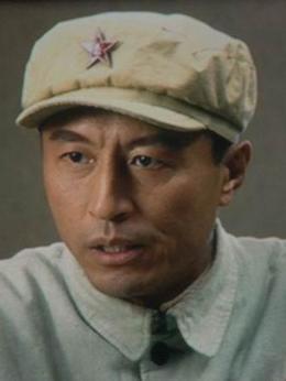 冰山上的来客剧情介绍_天天影视