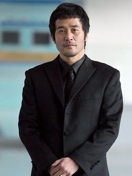 剧场前剧情介绍_天天影视