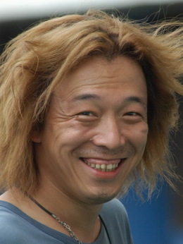 疯狂的赛车剧情介绍_天天影视