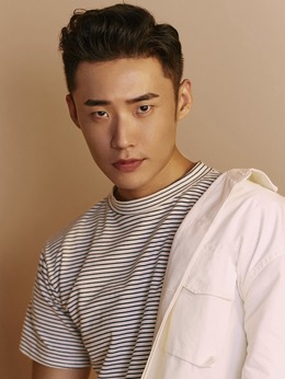 月半爱丽丝剧情介绍_天天影视