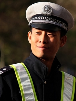 愤怒的小孩剧情介绍_天天影视