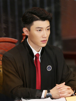 黑色灯塔剧情介绍_天天影视