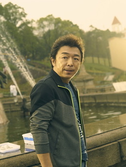 疯狂的外星人剧情介绍_天天影视