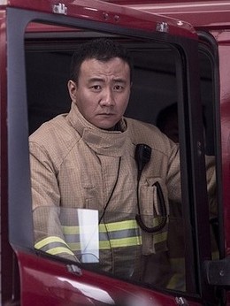 救火英雄剧情介绍_天天影视