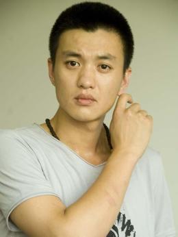 独家披露剧情介绍_天天影视