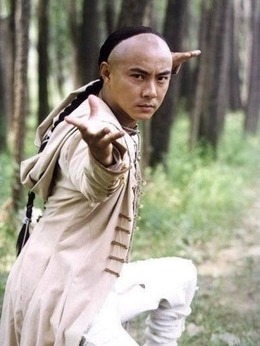 少年英雄方世玉剧情介绍_天天影视