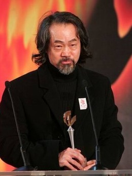 挞出爱火花剧情介绍_天天影视