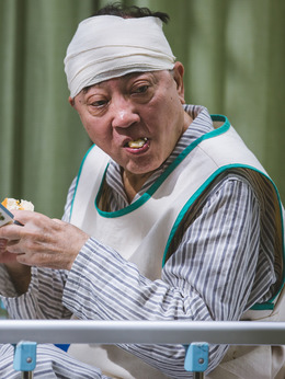 三人行剧情介绍_天天影视