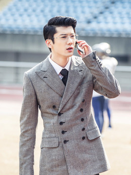 21克拉剧情介绍_天天影视