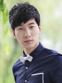 枪与玫瑰剧情介绍_天天影视