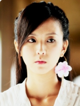 至尊玻璃鞋剧情介绍_天天影视