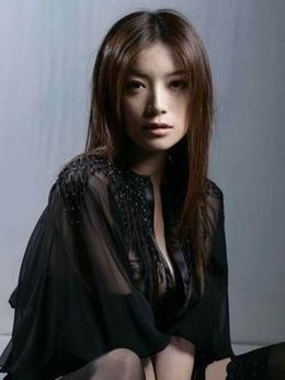 女王的诞生剧情介绍_天天影视