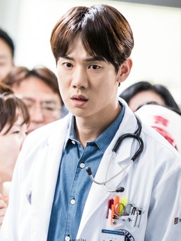 浪漫医生金实福剧情介绍_天天影视